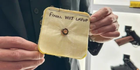 Майстри розробили бронетанкову монету, як Джон Вік