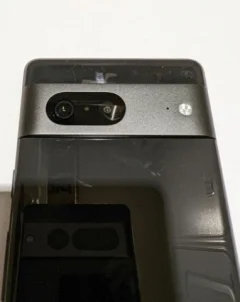 Прототип Pixel 7 був розміщений на eBay за кілька місяців до оголошення