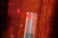 Супер -тонка камера розвивається менше, ніж волосся людини